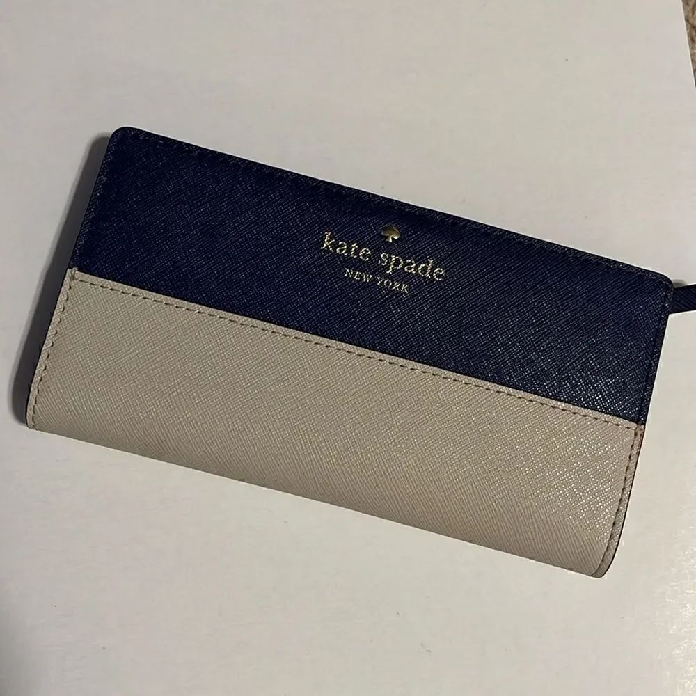 Kate Spade Crisp Linen/ Sapphire Blue Cedar Street Stacy Wallet